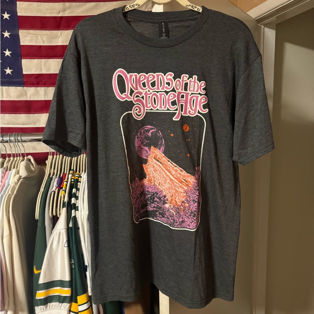 Queens Of The Stone Age T-Shirt Size Large